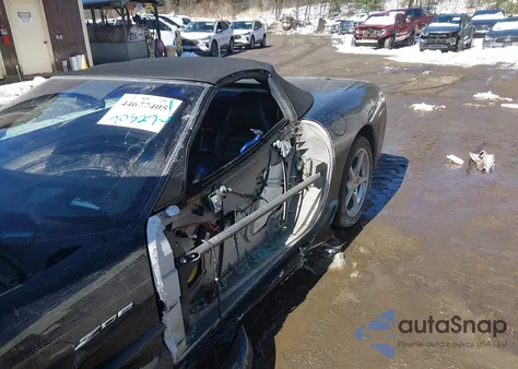 2000 Chevrolet Corvette из США, поврежденный, VIN 1G1YY32G8Y5106680